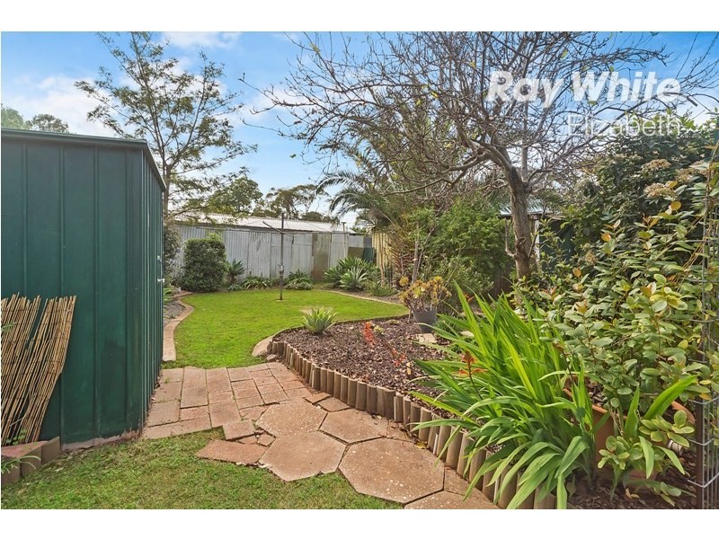 13 Barrington Road, Elizabeth Downs SA 5113