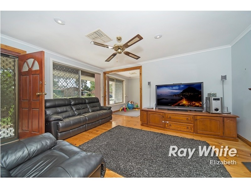 140 McKenzie Road, Elizabeth Downs SA 5113