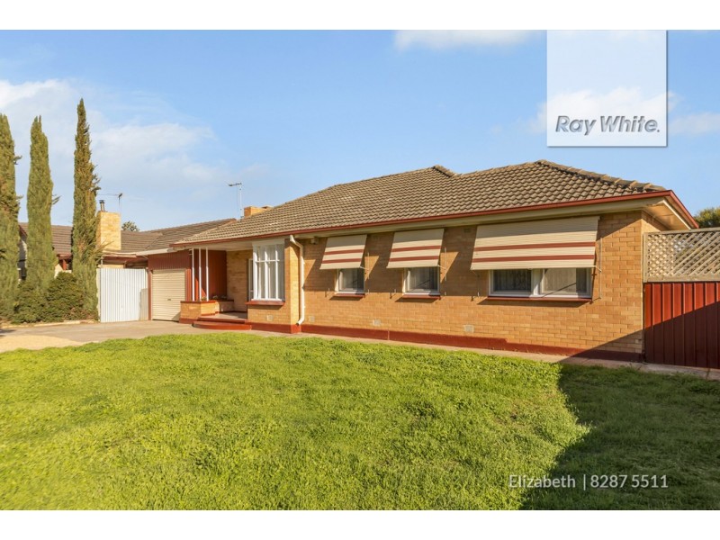 18 Longleat Road, Elizabeth Vale SA 5112