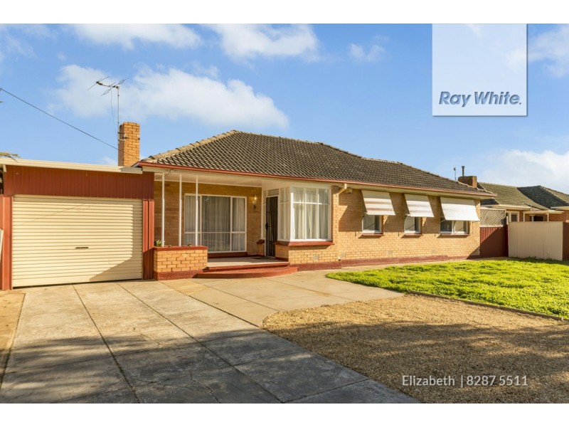 18 Longleat Road, Elizabeth Vale SA 5112