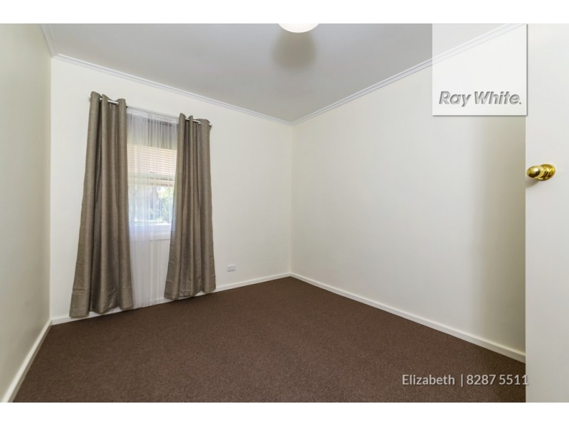 18 Longleat Road, Elizabeth Vale SA 5112