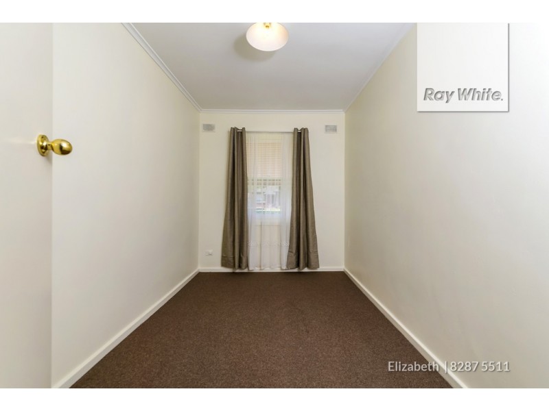 18 Longleat Road, Elizabeth Vale SA 5112