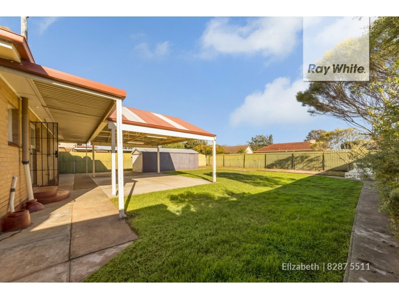 18 Longleat Road, Elizabeth Vale SA 5112