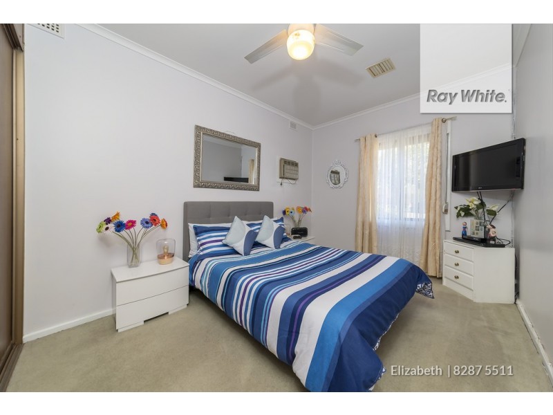 16 Grayling Street, Elizabeth East SA 5112