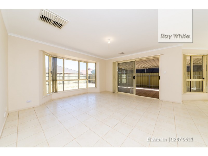 16 Hughes Street, Andrews Farm SA 5114
