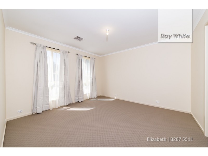 16 Hughes Street, Andrews Farm SA 5114