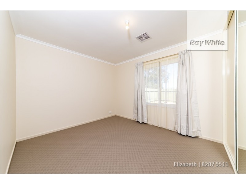 16 Hughes Street, Andrews Farm SA 5114