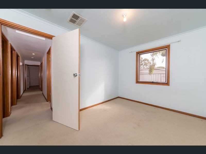 14 Hawker Cres, Elizabeth East SA 5112