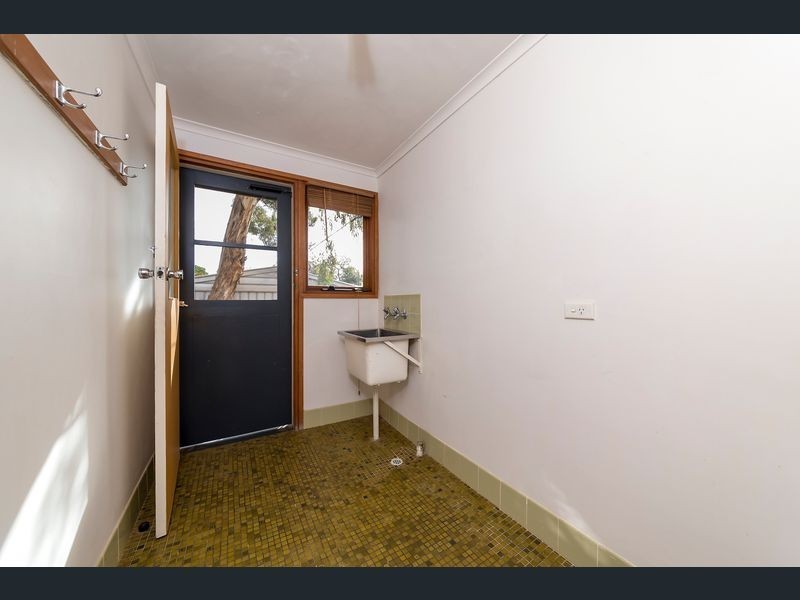 14 Hawker Cres, Elizabeth East SA 5112