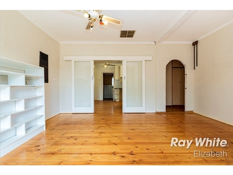 20 Campbell Rd, Elizabeth Downs SA 5113