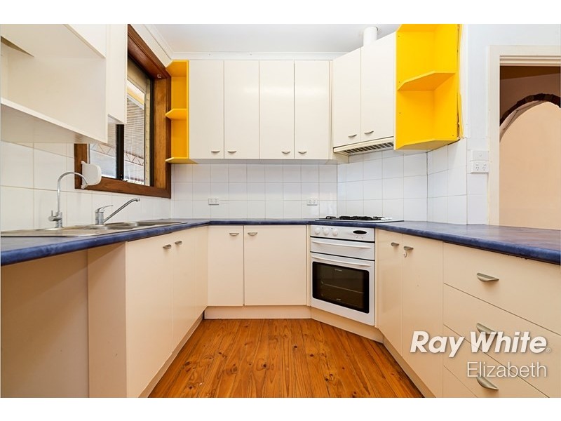 20 Campbell Rd, Elizabeth Downs SA 5113