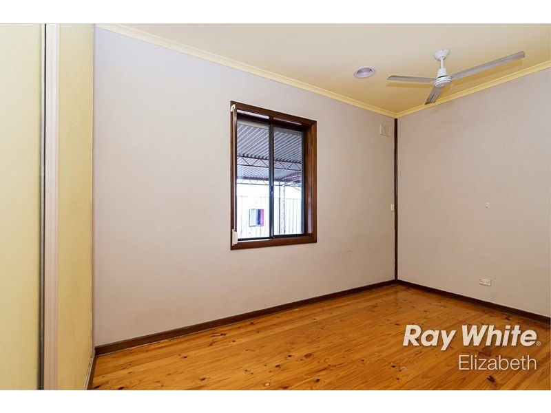 20 Campbell Rd, Elizabeth Downs SA 5113