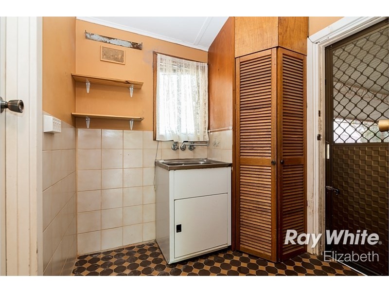 20 Campbell Rd, Elizabeth Downs SA 5113