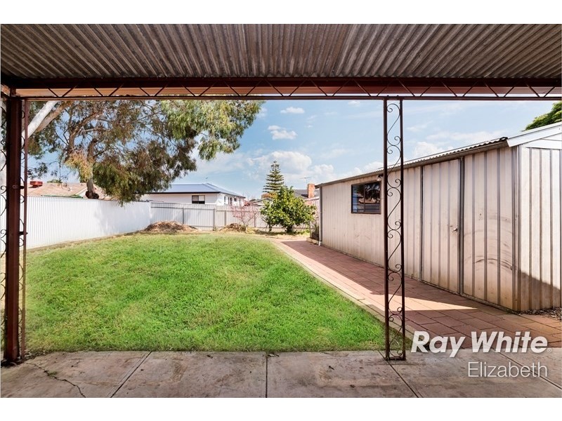 20 Campbell Rd, Elizabeth Downs SA 5113