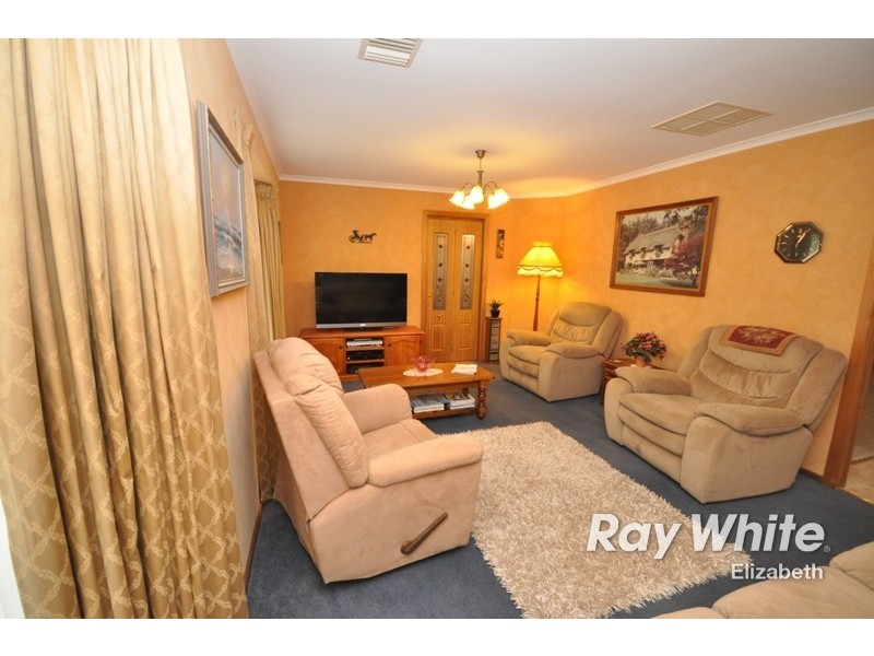 63 Highfield Drive, Hillbank SA 5112