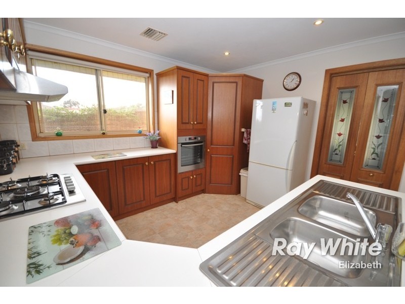 63 Highfield Drive, Hillbank SA 5112