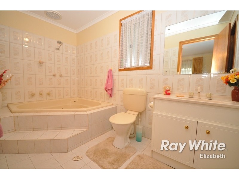 63 Highfield Drive, Hillbank SA 5112