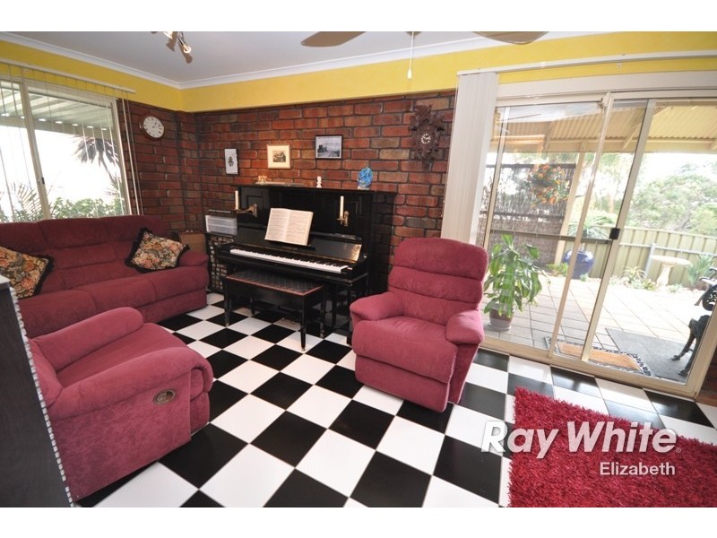 63 Highfield Drive, Hillbank SA 5112