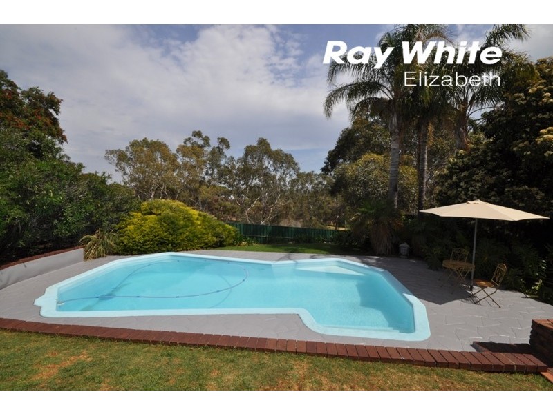 13 Brooker Drive, Hillbank SA 5112