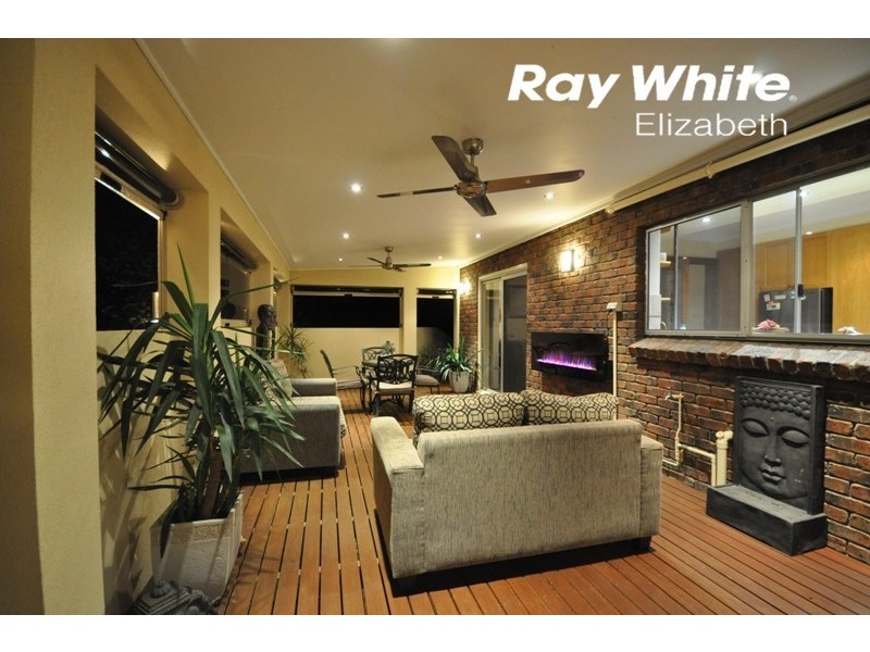 13 Brooker Drive, Hillbank SA 5112