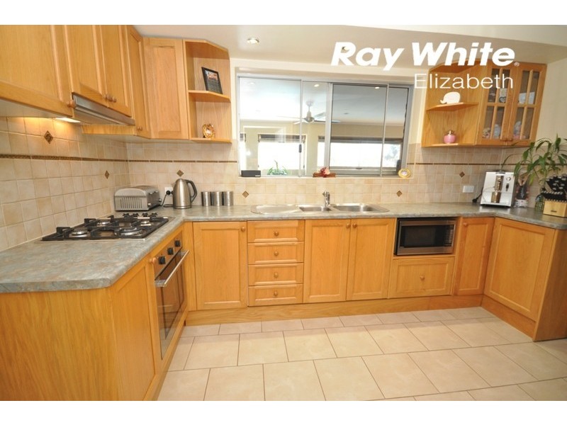 13 Brooker Drive, Hillbank SA 5112