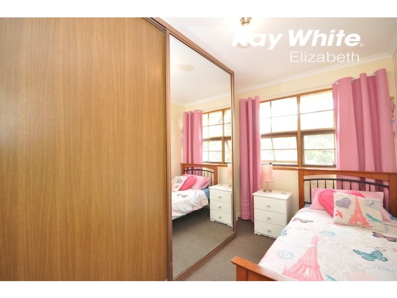 13 Brooker Drive, Hillbank SA 5112