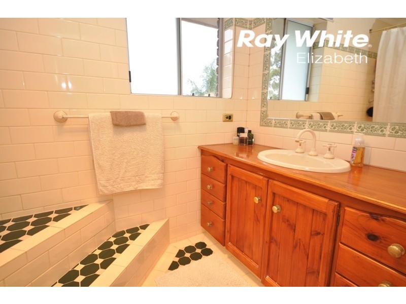 13 Brooker Drive, Hillbank SA 5112