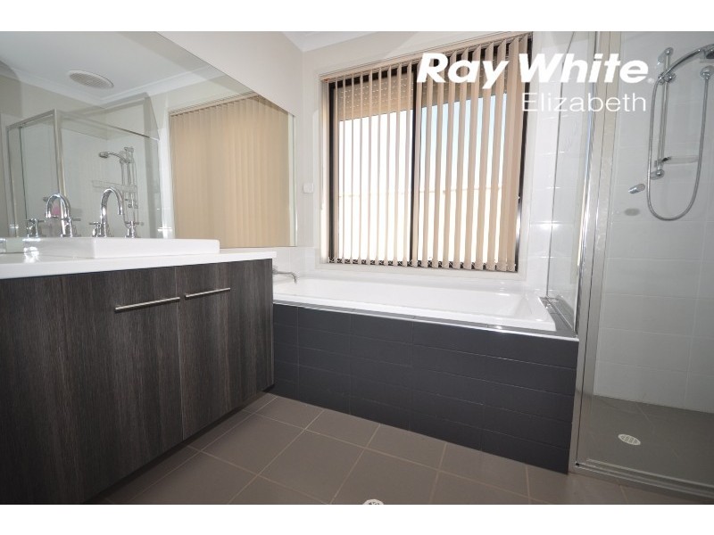 66 Admiralty Cct, Smithfield SA 5114