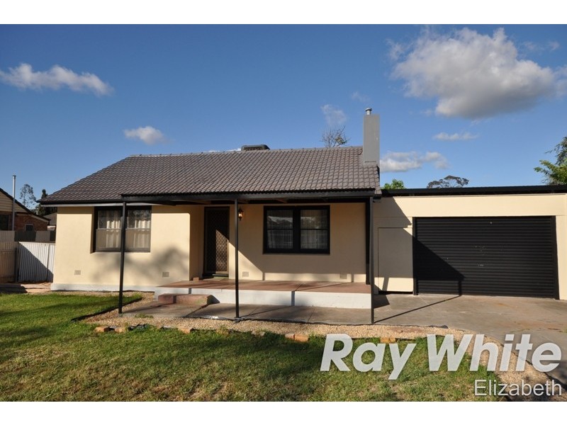 18 Peacock Rd, Elizabeth Downs SA 5113