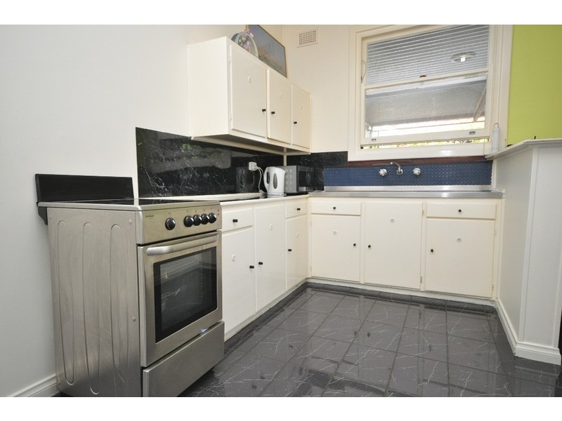 18 Peacock Rd, Elizabeth Downs SA 5113