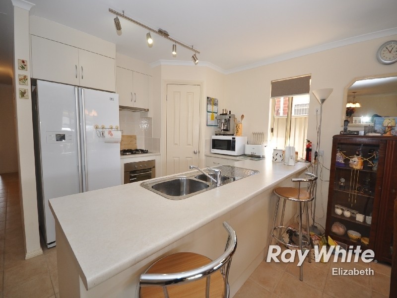 27 Monterey Drive, Munno Para West SA 5115