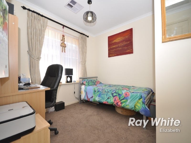 27 Monterey Drive, Munno Para West SA 5115