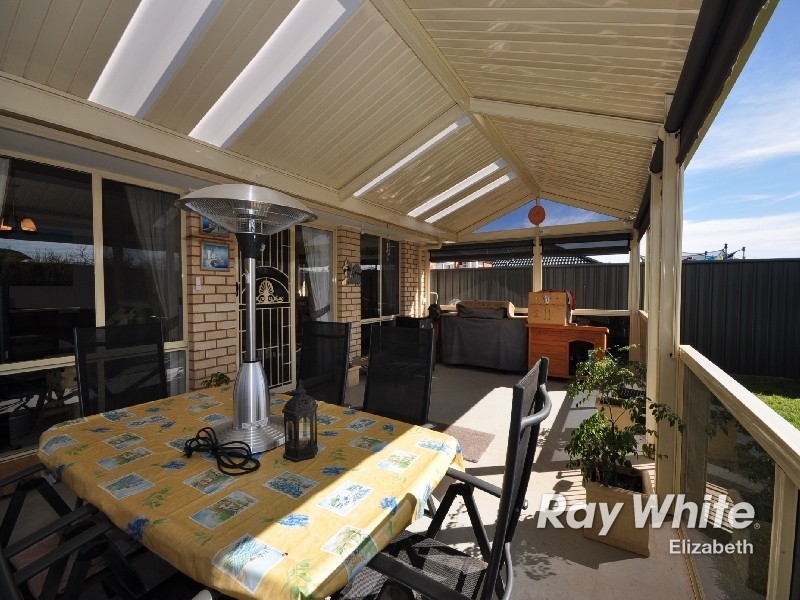 27 Monterey Drive, Munno Para West SA 5115
