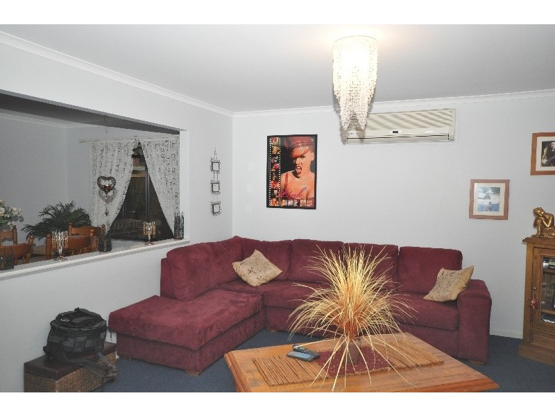 8 Gluford Court, Andrews Farm SA 5114