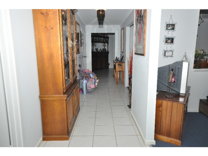 8 Gluford Court, Andrews Farm SA 5114