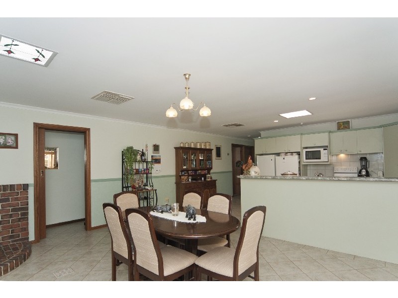 12 Jestina Court, Evanston SA 5116