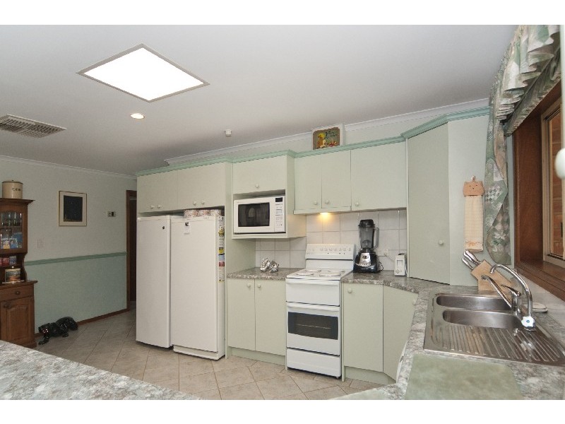 12 Jestina Court, Evanston SA 5116