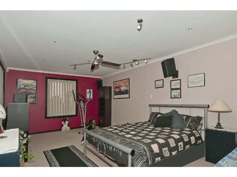 12 Jestina Court, Evanston SA 5116