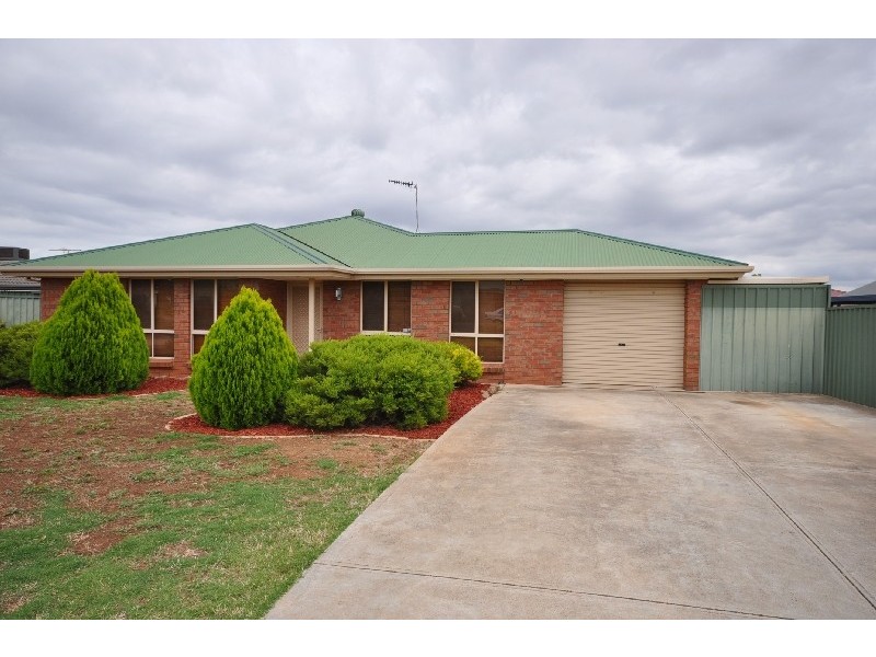 4 Tuxford Court, Blakeview SA 5114