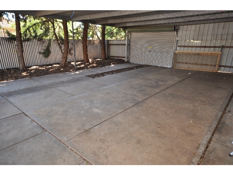18 Douglas Street, Elizabeth Downs SA 5113