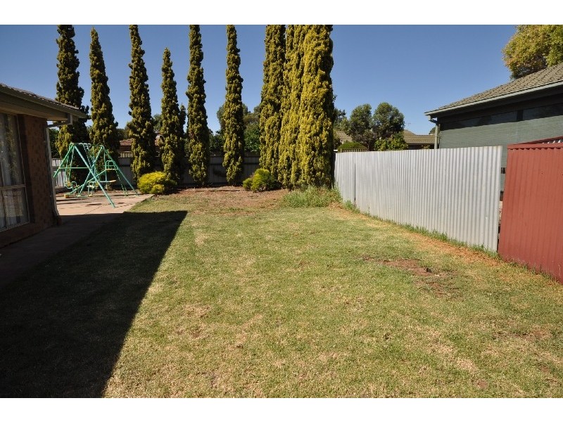 18 Douglas Street, Elizabeth Downs SA 5113