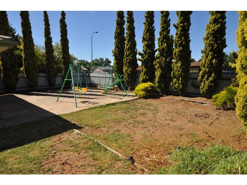 18 Douglas Street, Elizabeth Downs SA 5113