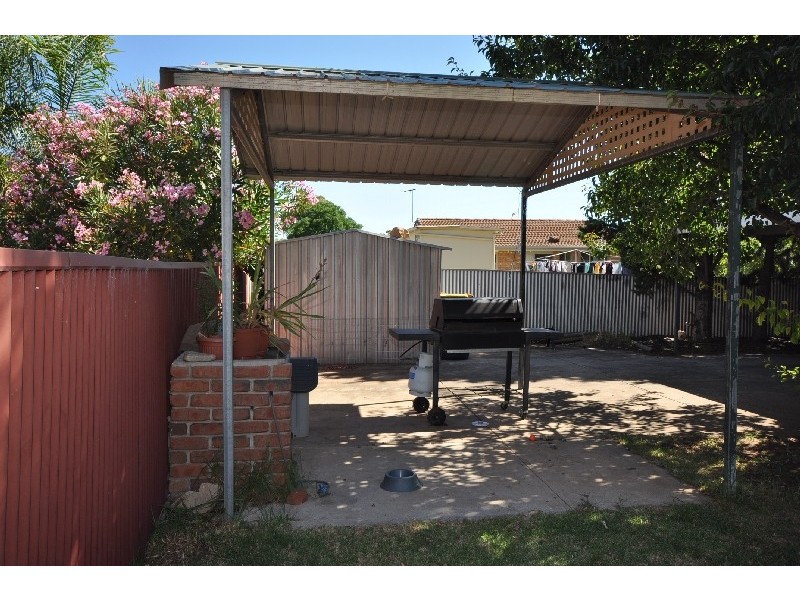 18 Douglas Street, Elizabeth Downs SA 5113