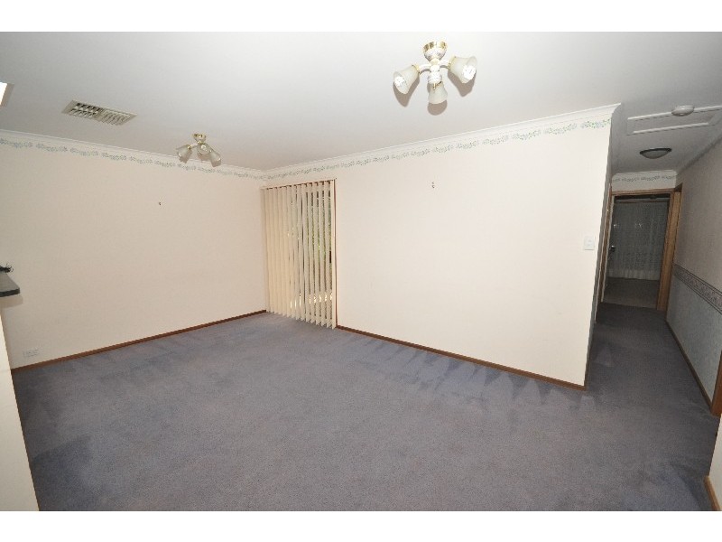 2 Knightsbridge Court, Hillbank SA 5112