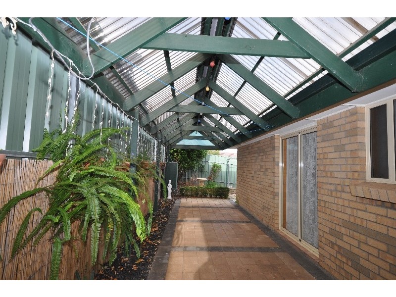 2 Knightsbridge Court, Hillbank SA 5112