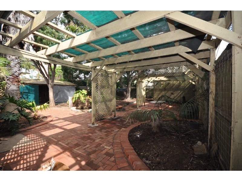 6 Woodfalls Road, Elizabeth Vale SA 5112