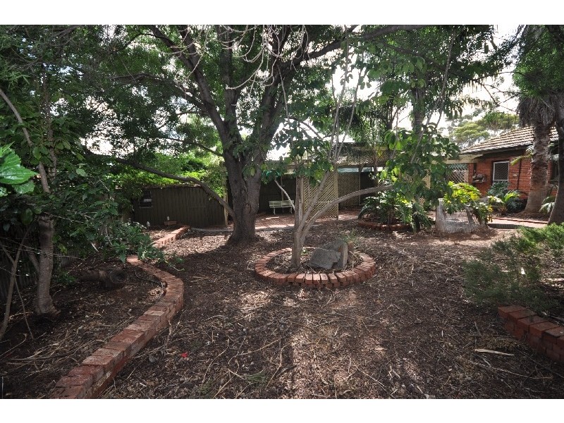 6 Woodfalls Road, Elizabeth Vale SA 5112