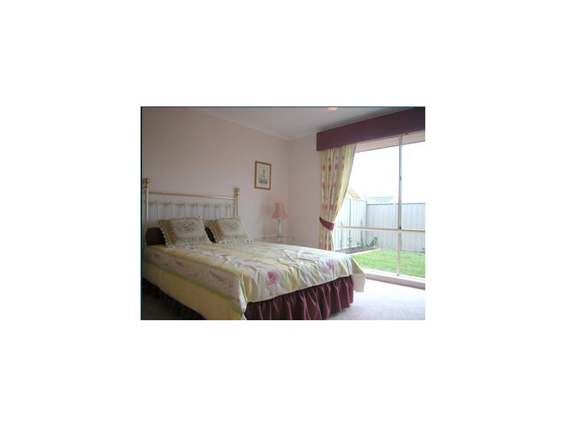 14 Arcadia Drive, Smithfield SA 5114