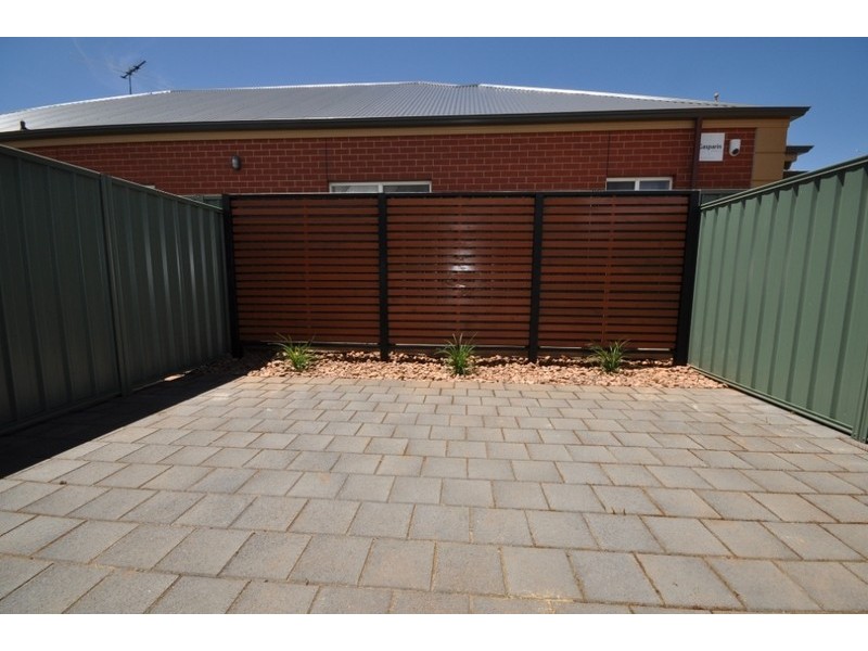 3 Everard Cct, Mawson Lakes SA 5095