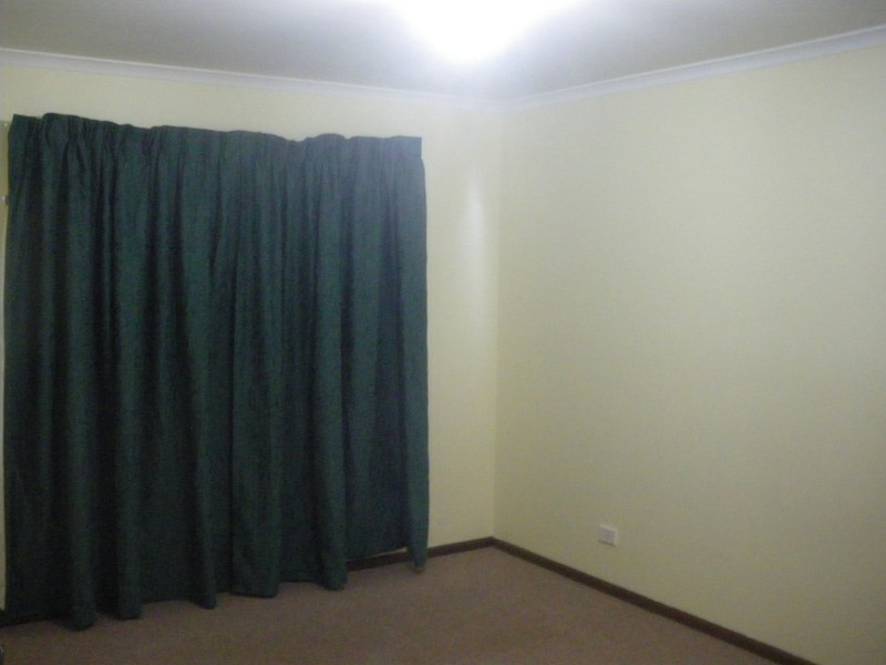 10 Maguire Crescent, Burton SA 5110